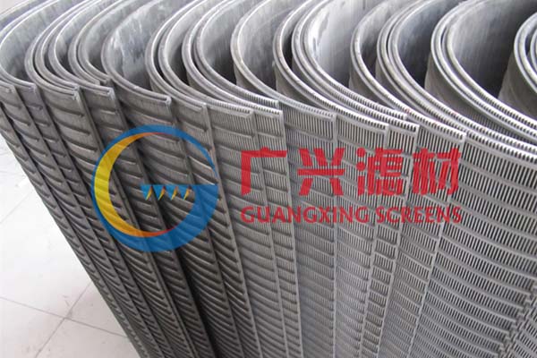 Sieve bend screen for tapioca proessing